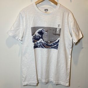 Uniqlo Hukusai Great Wave Tee Size L
